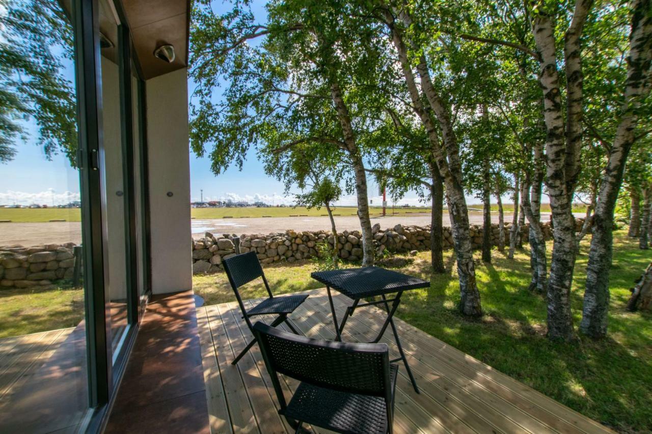Modern Sea View Apartments By Villa Kuus Solme Kuressaare Buitenkant foto